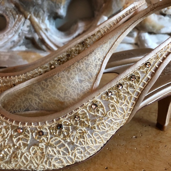 Badgley Mishka gold lace evening shoes - Picture 8 of 8
